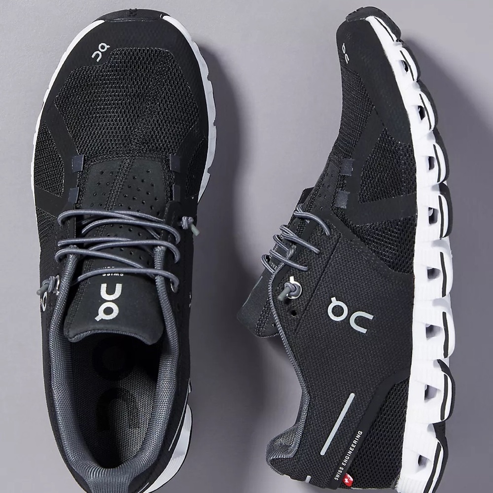 On cloud running sneakers